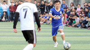 giày bóng đá phủi