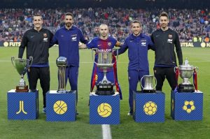 Cú ăn 6 của Barca
